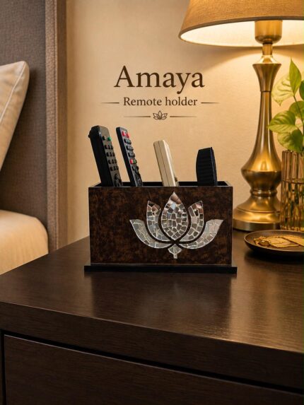 Amaya Remote Holder